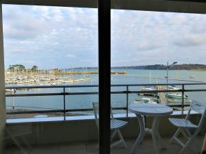 Appartements Bel appartement 3* avec vue mer, WIFI et parking a Perros-Guirec - FR-1-368-219 : photos des chambres
