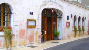 Hotels The Originals Boutique, Hostellerie des Trois Pigeons, Paray-le-Monial (Inter-Hotel) : photos des chambres