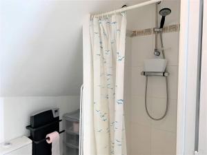 Appartement Mansardé avec Garage au Centre de Perros-Guirec - FR-1-368-340