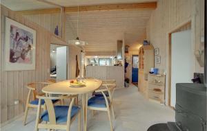 Beautiful Home In Thyholm With Wifi