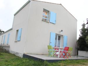 Maisons de vacances Maison de vacances calme a St-Georges-d'Oleron, proche plage, 4 couchages, jardin, parking, menage inclus - FR-1-246A-204 : photos des chambres