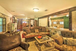 Countryside Cottage 17 Mi to Downtown San Antonio