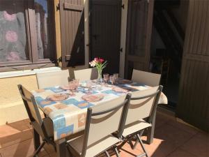 Appartement T2 Mezzanine, 6 couchages, bord de plage, parking privé, proche commerces et Aqualand - FR-1-81-47