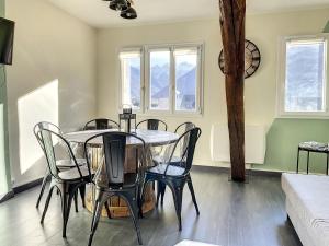 Appartements Magnifique vue sur les montagnes au coeur de Luchon 6-8 pers : photos des chambres