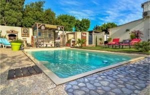 Maisons de vacances Beautiful Home In Le Pontet With 3 Bedrooms, Outdoor Swimming Pool And Swimming Pool : photos des chambres