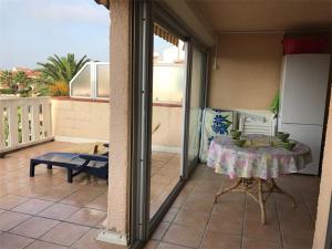 Grand T3 avec terrasse, piscine et parking près de la plage - FR-1-81-242