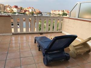 Grand T3 avec terrasse, piscine et parking près de la plage - FR-1-81-242
