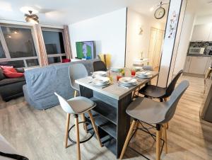 Appartements Beau-Jean, Un Cocon Sympa 5 min a Pied du Centre-Ville, Parking Prive, a 10 min du CHU : photos des chambres