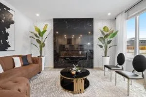 Luxury-4bed with AC-86"TV-BrandNew in Cranston, Calgary - High River