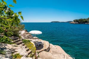 Villa Plantis Dubrovnik - Seven Bedroom Villa with Private Sea Access