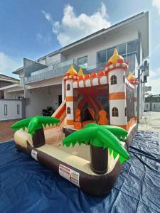 Desaru Nova Guest House with BBQ and Near Tanjung Balau Beach