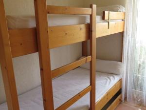 T2 cabine avec terrasse à La Favière, proche plages et commerces - FR-1-610-20