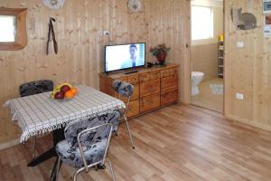 Cottage by the lake in Wiselka near the sea