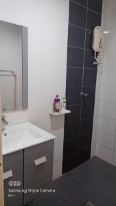 NH Studio Apartment Homestay