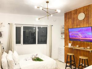 Fully furnished condo in Quezon City