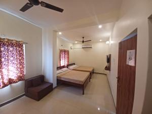 VR Inn , 900 Meters from White Town