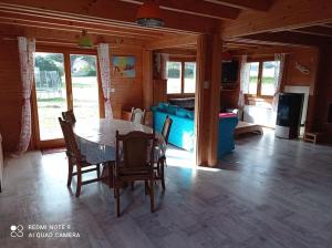 Maisons de vacances Chalet Familial en Bois a 150 m de la Mer : photos des chambres