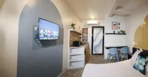Hive Manila Guesthouse and Apartments 400 Mbps - Gallery Studio - Bacoor