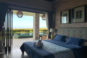 The Ocean Views Luxury Villas & Apartment