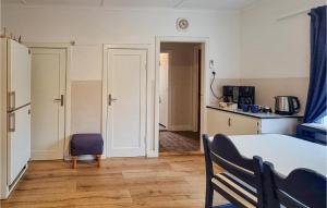 2 Bedroom Gorgeous Apartment In Undenäs