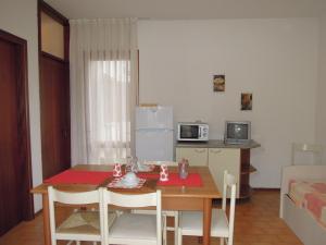 Villa with private garden and barbeque - Beahost