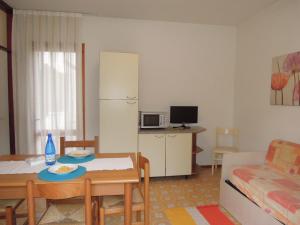 Villa with garden 250 meters from the beach