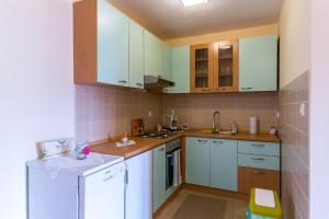 Fucane - Ella & Sebastian & Beni