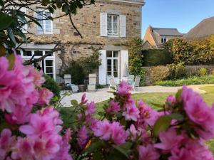 B&B / Chambres d'hotes Maison d'hotes de charme La Rose de Ducey pres du Mont Saint Michel : photos des chambres