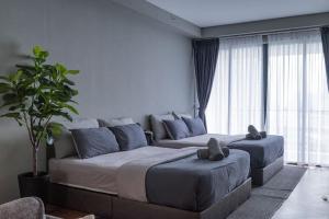 Deluxe Seaview Suite Twin Bed by The Only Bnb