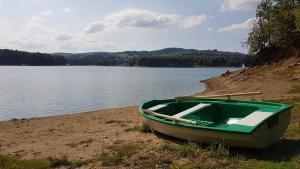 Święty Spokój Domek letniskowy nad jeziorem Solina Cypel