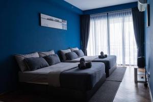 Deluxe Seaview Suite Twin Bed by The Only Bnb