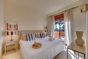 VACATION MARBELLA I Duplex con encanto Bahía, 280m2 Duplex Penthouse, Luxury Complex, A minute from the beach, 24-7 security, Best Beach in town