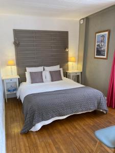 B&B / Chambres d'hotes La Belle Demeure : Suite avec Terrasse 