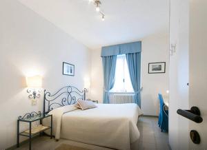 Double Room room in Miralago B&B and Apartments