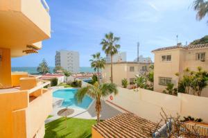 Apartamento con vistas al mar y al lado de todo