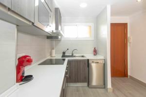 Apartamento con vistas al mar y al lado de todo