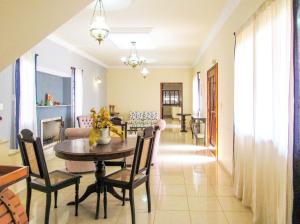 Casa de campo c piscina e lazer em Mairiporã