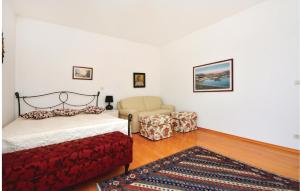 Amazing Apartment In Split With 2 Bedrooms And Wifi