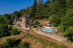 B&B / Chambres d'hotes Chateau de Chauvac - table d'hotes avec vue sur la riviere : photos des chambres