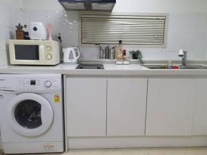 AREX Hongik Unit 101