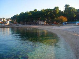 Apartment in Slatine with sea view, balcony, air conditioning, WiFi 5130-1
