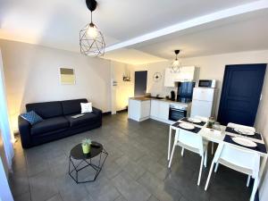 Appartements Spacieux, Climatise, Quartier Calme, Proche Chateau, Le Cocon De Joy : photos des chambres