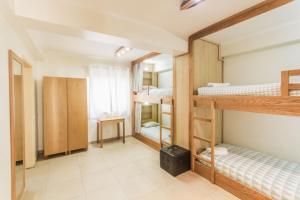 Peniche Surfcamp Hostel