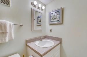 Island Shores 558