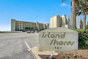 Island Shores 558