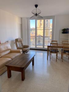 Appartement deux chambres centre historique avec ascenseur et garage