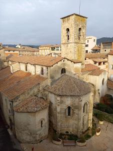 Appartement deux chambres centre historique avec ascenseur et garage
