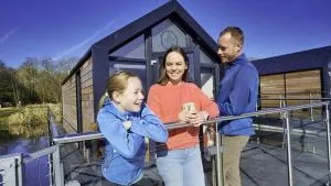 Ballyronan Marina On-Water Glamping Pods - Toome