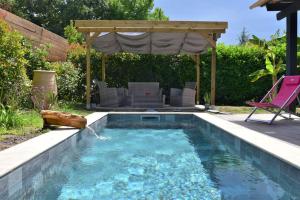 Maisons de vacances Small House with pool : photos des chambres