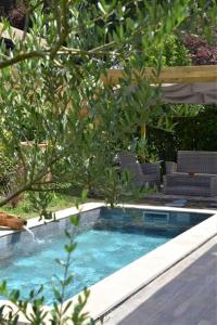 Maisons de vacances Small House with pool : photos des chambres
